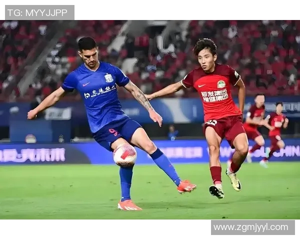 日本中超联赛精彩对决上海队迎战广州队争夺胜利